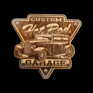 Vineerist graveeritud garaaži uksesilt